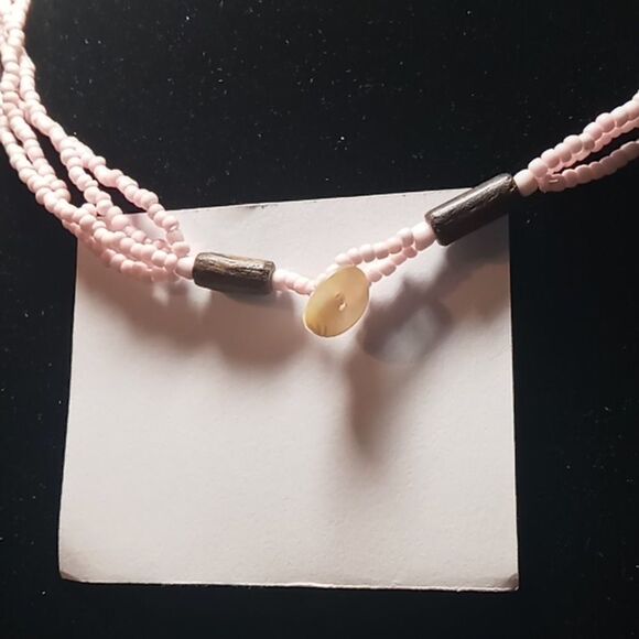 Beautiful beaded necklace - Picture 4 of 4